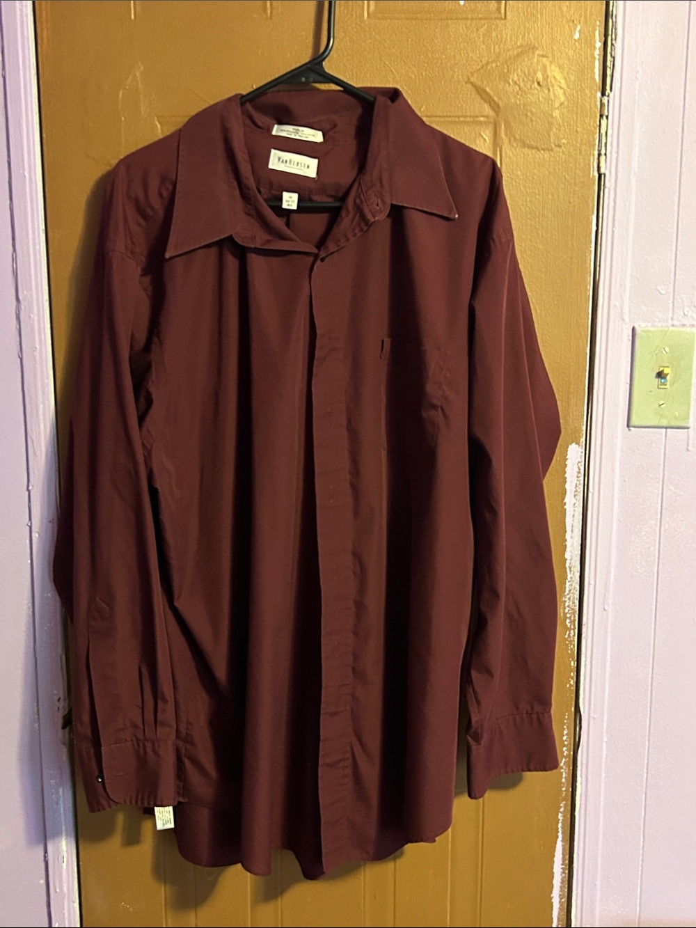 Van Heusen Men's Burgundy Button-Up Shirt